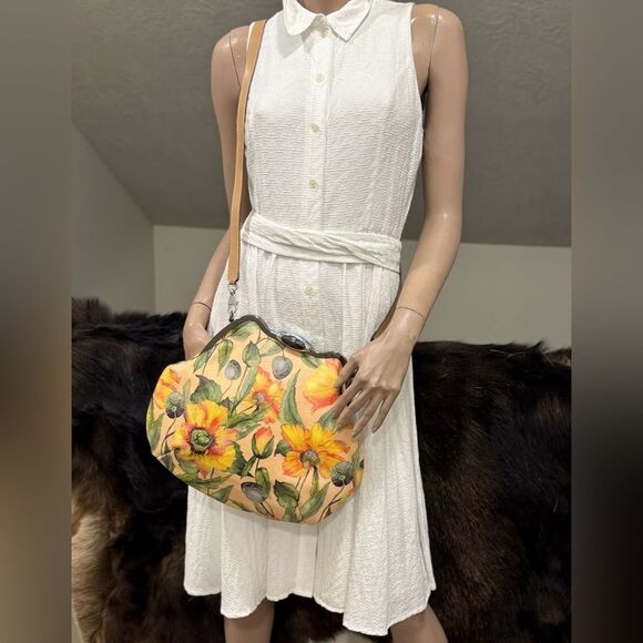 Original design! Floral Cowhide Handmade Metal Frame Slouchy Bag & 2 Straps - Picture 7 of 15